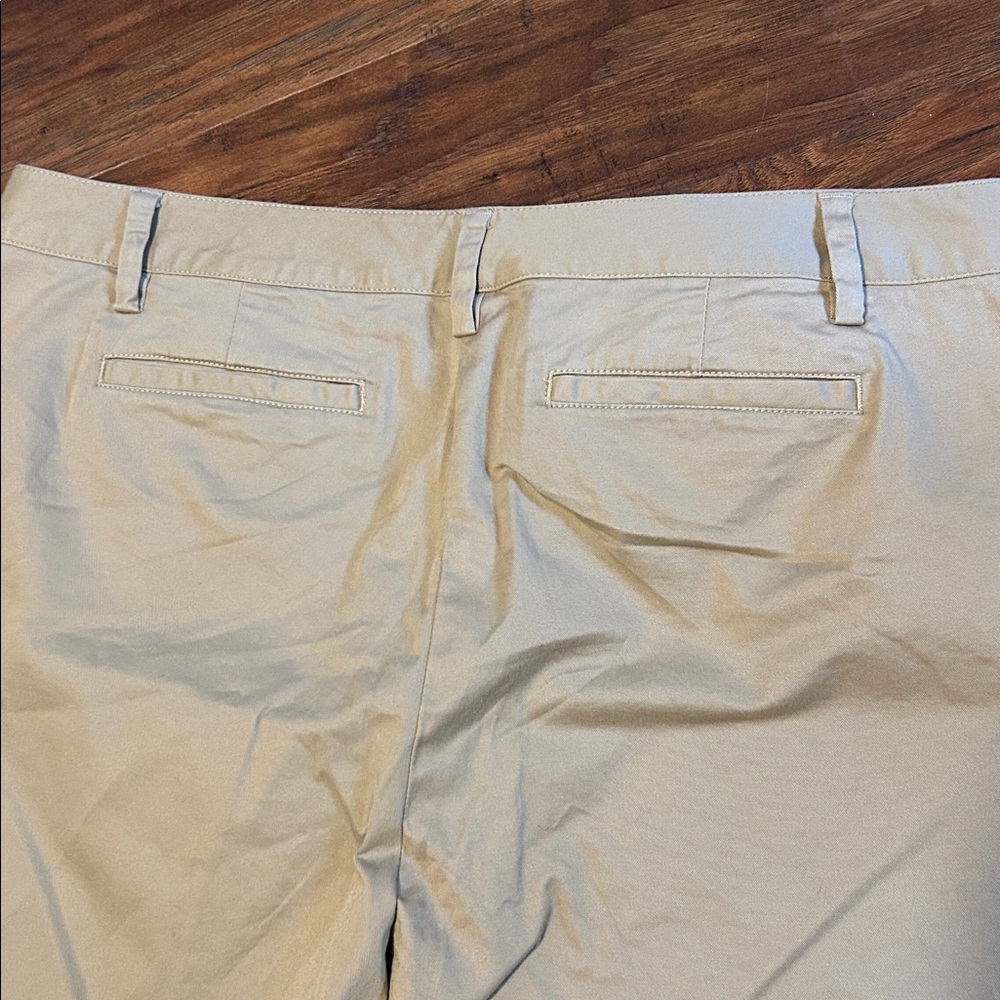 Lands’ End Women’s Size 18 Mid Rise Slim Leg Chino Khaki Pant - Picture 7 of 7